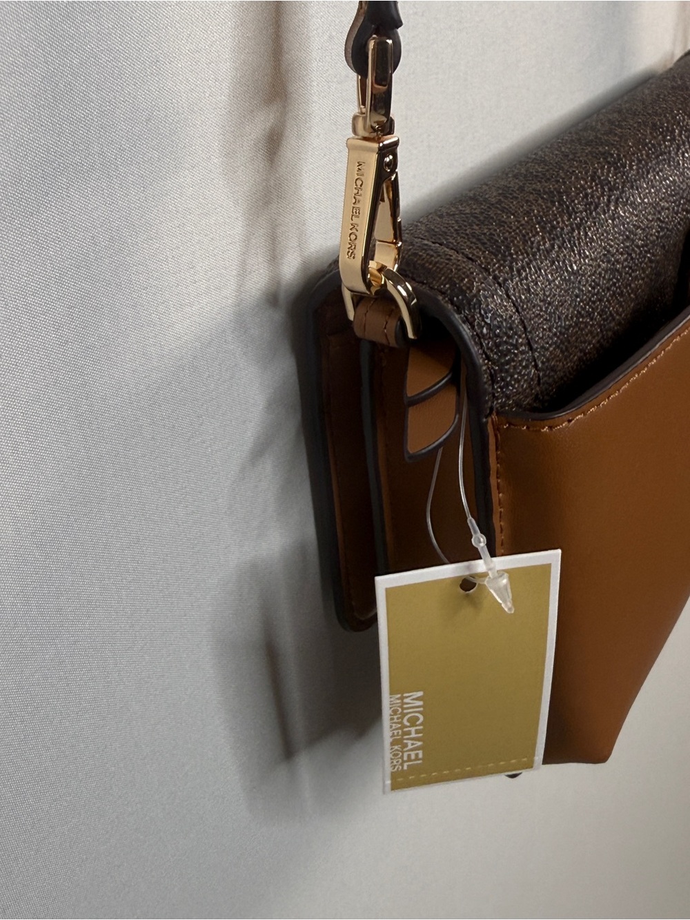NWT Michael Kors Jet Set Charm Phone Crossbody Leather Wallet Brown / Acorn - Picture 8 of 16